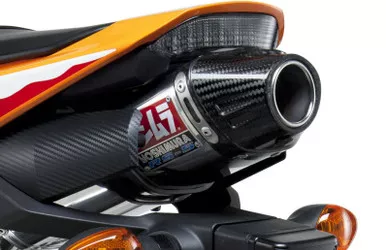 Yoshimura Exhaust Street Rs-5 Slip-On Ss-Ss-Cf 1228275